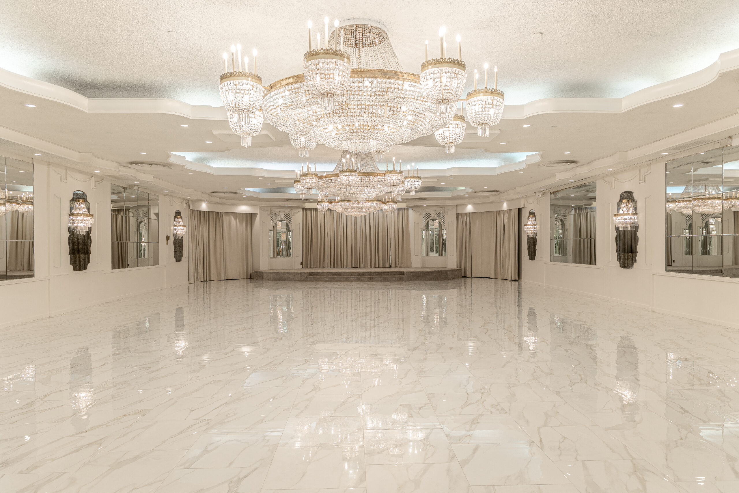 9T3A8958 (1) Regency Room - Corporate Event Space Queens NY